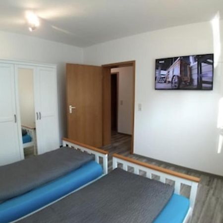 Exklusive Ferienwohnung Mit Terasse Und Garten In Einbeck, Zentrum! Neu!! Buitenkant foto